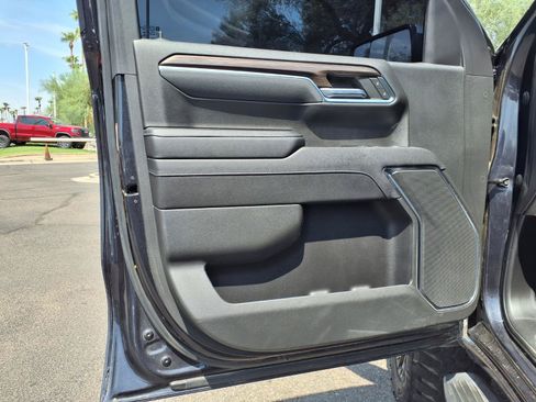 Used 2023 Chevrolet Silverado 1500 LT AWD/4WD image 19