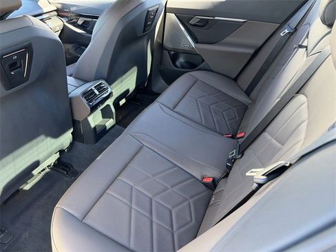 Certified 2025 BMW 530i image 18