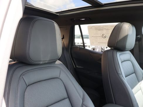New 2026 Chevrolet Equinox LT w/ Convenience Package II FWD image 45