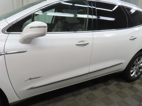 Used 2018 Buick Enclave Avenir w/ Avenir Technology Package AWD/4WD image 43