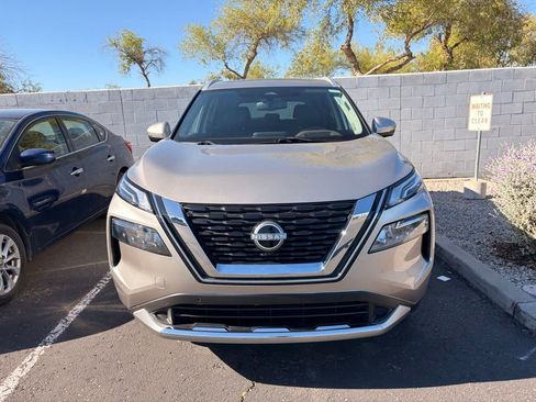Used 2023 Nissan Rogue Platinum w/ Platinum Premium Package FWD image 3