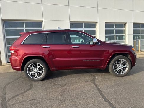 Used 2020 Jeep Grand Cherokee Overland image 3