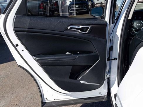 Used 2025 Kia Sportage EX w/ Premium Package image 13