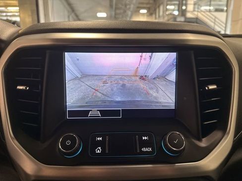 Used 2023 GMC Acadia SLE w/ Driver Convenience Package FWD image 25