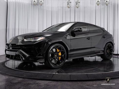 Used 2024 Lamborghini Urus Performante AWD/4WD image 7