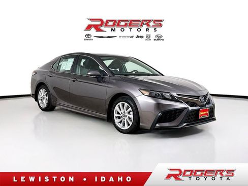 Used 2024 Toyota Camry SE FWD image 1