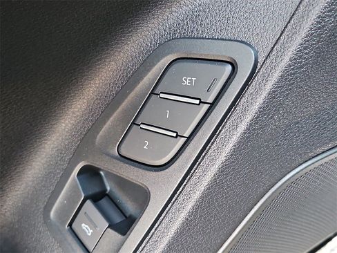 New 2025 Audi Q3 2.0T Premium image 13