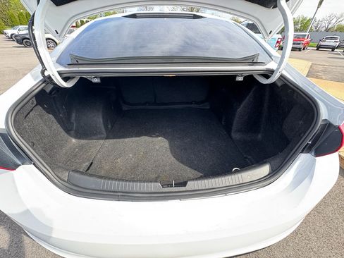 Used 2022 Chevrolet Malibu LT FWD image 20