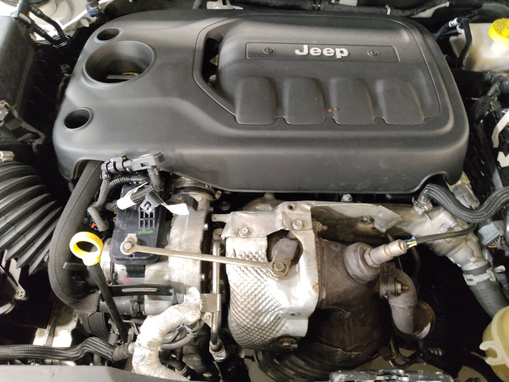Used 2019 Jeep Cherokee Limited AWD/4WD image 30