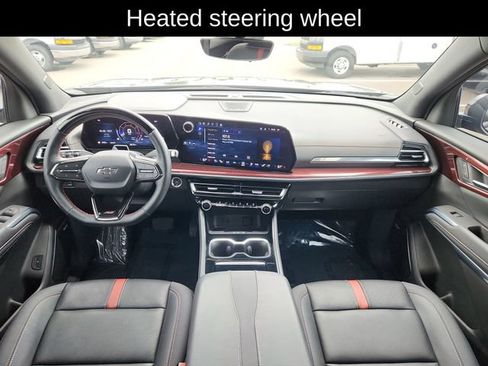 Used 2025 Chevrolet Traverse RS AWD/4WD image 37