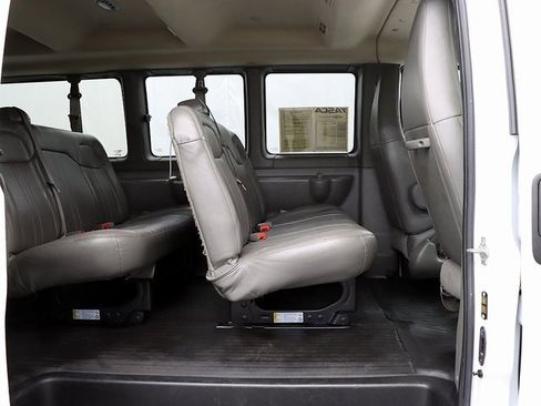 Used 2023 Chevrolet Express 3500 LS image 22