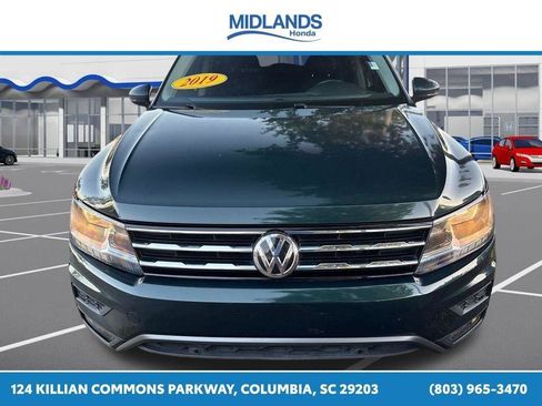 Used 2019 Volkswagen Tiguan SEL FWD image 2