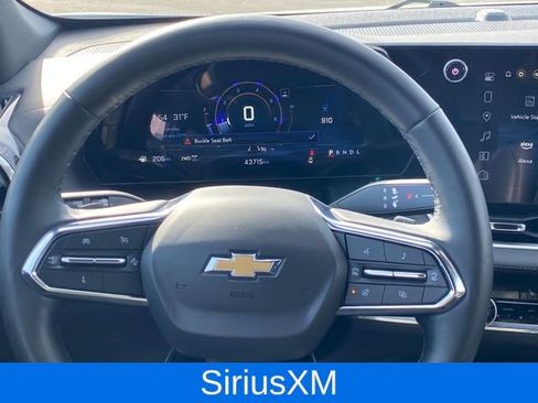 Certified 2025 Chevrolet Equinox LT w/ Convenience Package II image 9