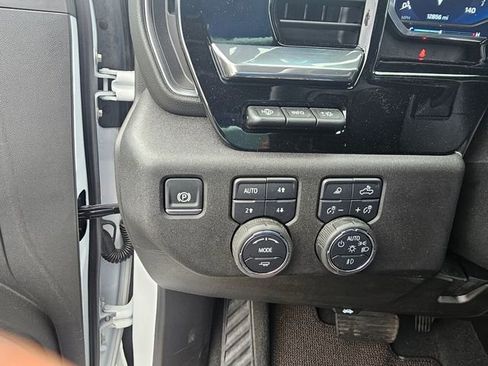 Used 2025 Chevrolet Silverado 2500 High Country w/ High Country Premium Package image 29