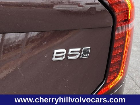 New 2025 Volvo XC90 B5 Core w/ Protection Package Premier image 31