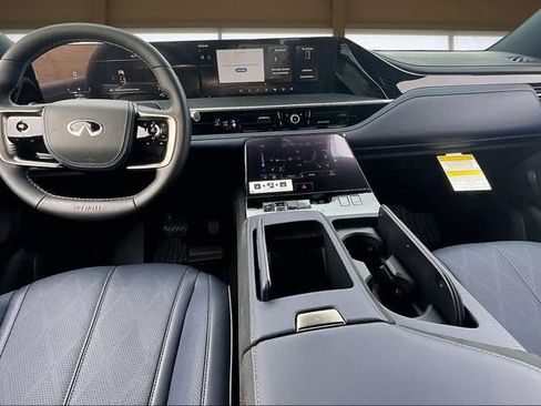 New 2026 INFINITI QX80 4WD image 16