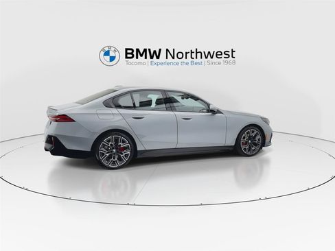 New 2027 BMW i5 eDrive40 w/ M Sport Package RWD image 4
