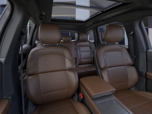 New 2026 Lincoln Nautilus Reserve AWD/4WD image 10