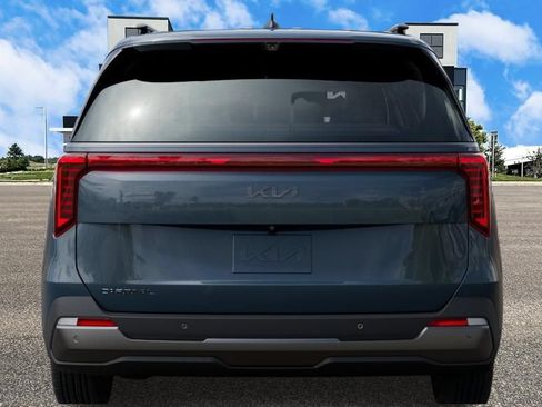 New 2027 Kia Carnival SX Prestige FWD image 13