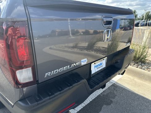 Certified 2023 Honda Ridgeline RTL image 9