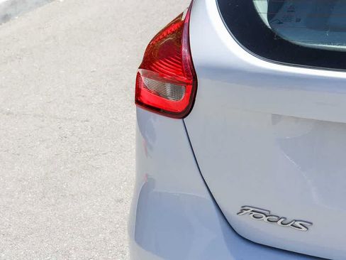 Used 2017 Ford Focus Electric Hatchback FWD image 11