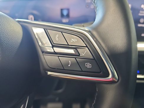 Used 2025 Buick Envision Preferred AWD/4WD image 17