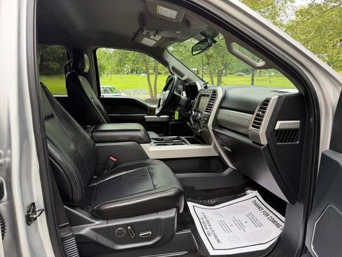 Used 2017 Ford F250 Lariat w/ Lariat Value Package AWD/4WD image 26