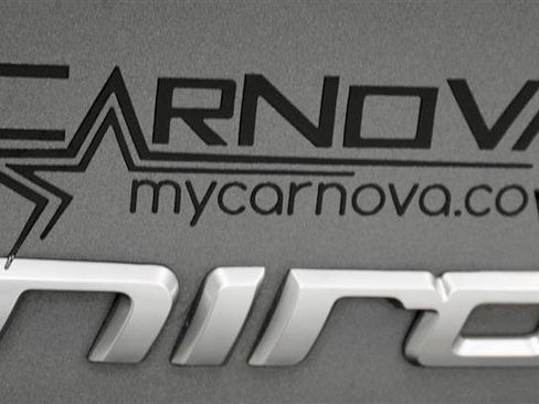 Used 2017 Kia Niro LX image 38