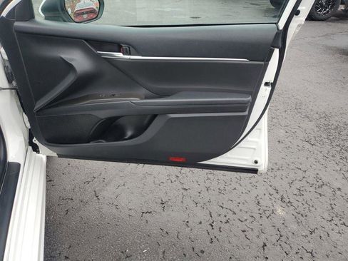 Used 2022 Toyota Camry SE image 30
