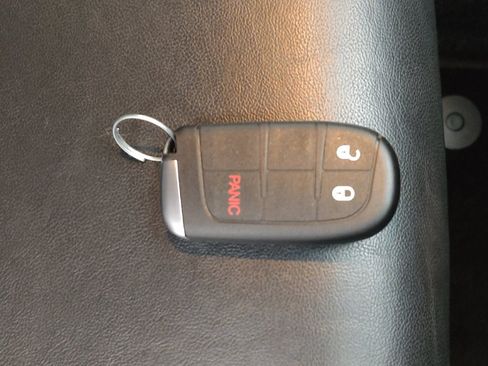 Used 2021 Jeep Grand Cherokee Limited RWD image 32