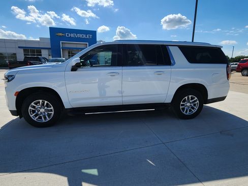 Used 2023 Chevrolet Suburban LS w/ Max Trailering Package AWD/4WD image 7