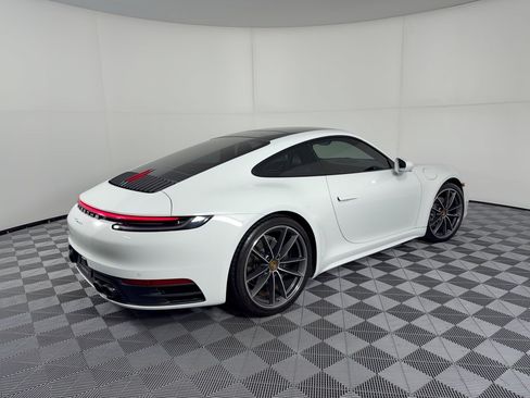 Certified 2022 Porsche 911 Carrera image 9