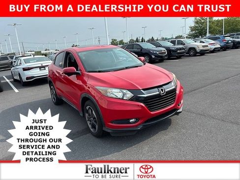 Used 2018 Honda HR-V EX image 1