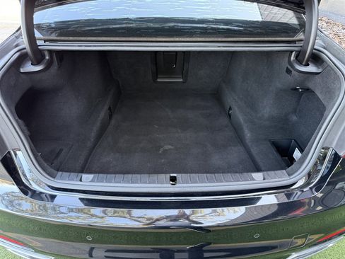 Used 2018 BMW 740i RWD image 31