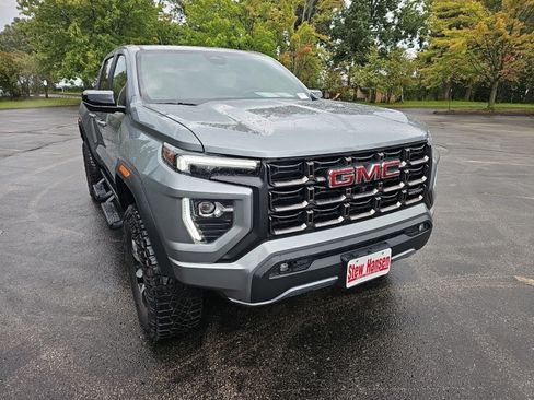 Used 2025 GMC Canyon AT4 w/ AT4X Package AWD/4WD image 8