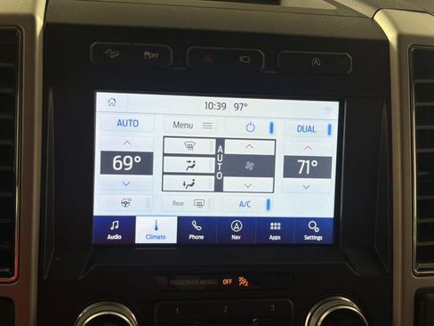 Used 2019 Ford F150 Lariat w/ Equipment Group 502A Luxury AWD/4WD image 5
