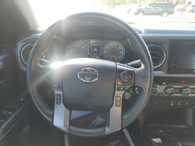 Certified 2018 Toyota Tacoma TRD Sport w/ Technology Package AWD/4WD image 8