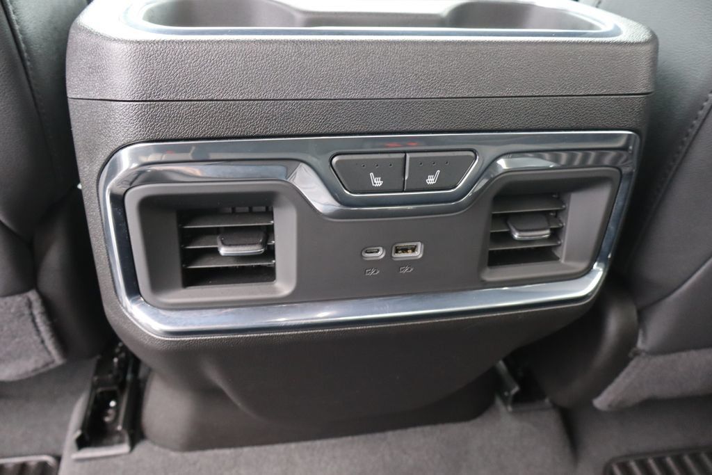 Used 2025 Chevrolet Silverado 3500 High Country w/ High Country Premium Package AWD/4WD image 21