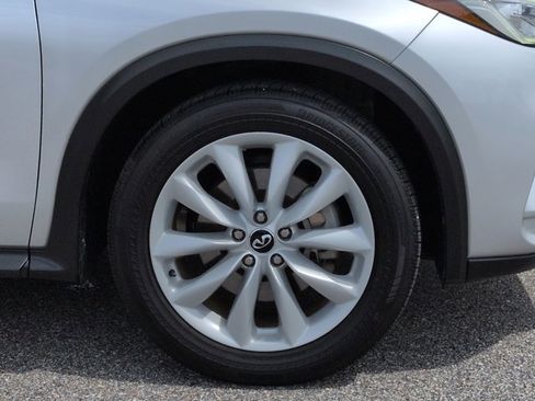 Used 2019 INFINITI QX50 Essential w/ Proactive Package image 12