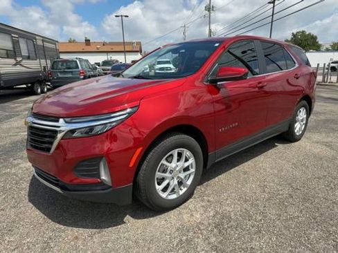 Used 2024 Chevrolet Equinox LT w/ LPO, Floor Liner Package AWD/4WD image 4