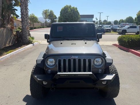 Used 2017 Jeep Wrangler Unlimited Sahara AWD/4WD image 3