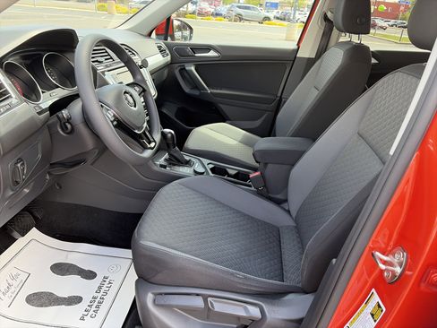 Used 2018 Volkswagen Tiguan S AWD/4WD image 12