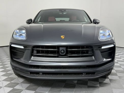 Certified 2026 Porsche Macan AWD/4WD image 6