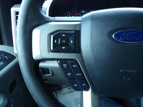 Used 2016 Ford F150 Lariat w/ Equipment Group 502A Luxury AWD/4WD image 19
