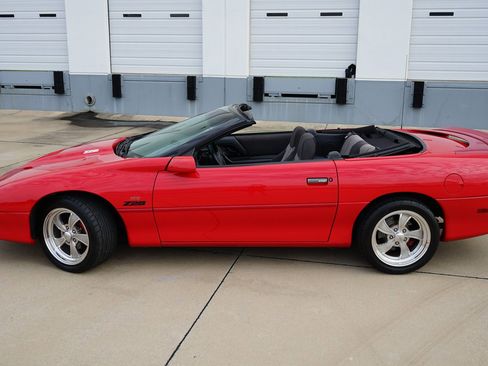 Used 1995 Chevrolet Camaro Z28 image 5