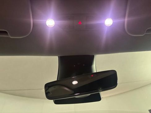 Used 2023 Tesla Model Y Long Range AWD/4WD image 36