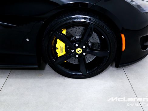 Used 2019 Ferrari Portofino RWD image 28