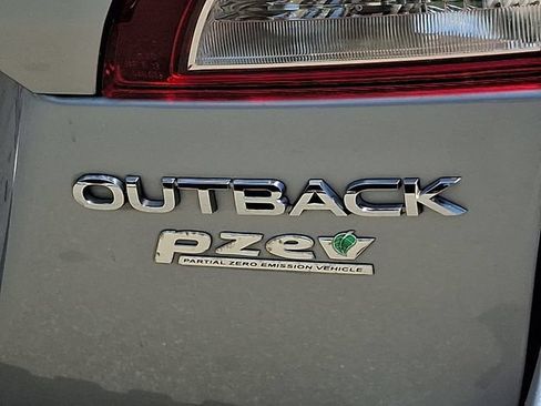 Used 2016 Subaru Outback 2.5i Limited w/ Protection Package #1 AWD/4WD image 40