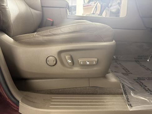 Used 2018 Lexus GX 460 Premium w/ Premium Package image 27