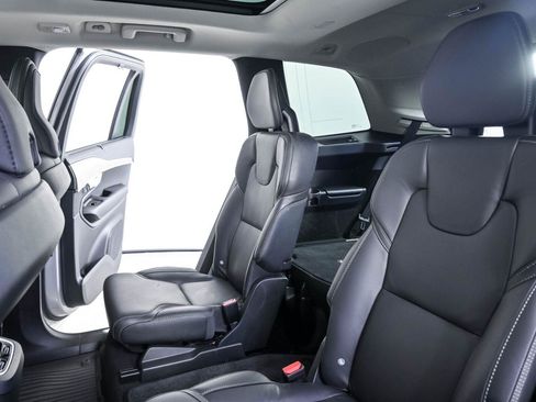 Certified 2023 Volvo XC90 B6 Ultimate w/ Protection Package Premier AWD/4WD image 21
